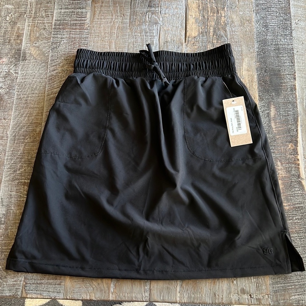 NWOT Albion Fit The Away Skirt Black Size Small Petite